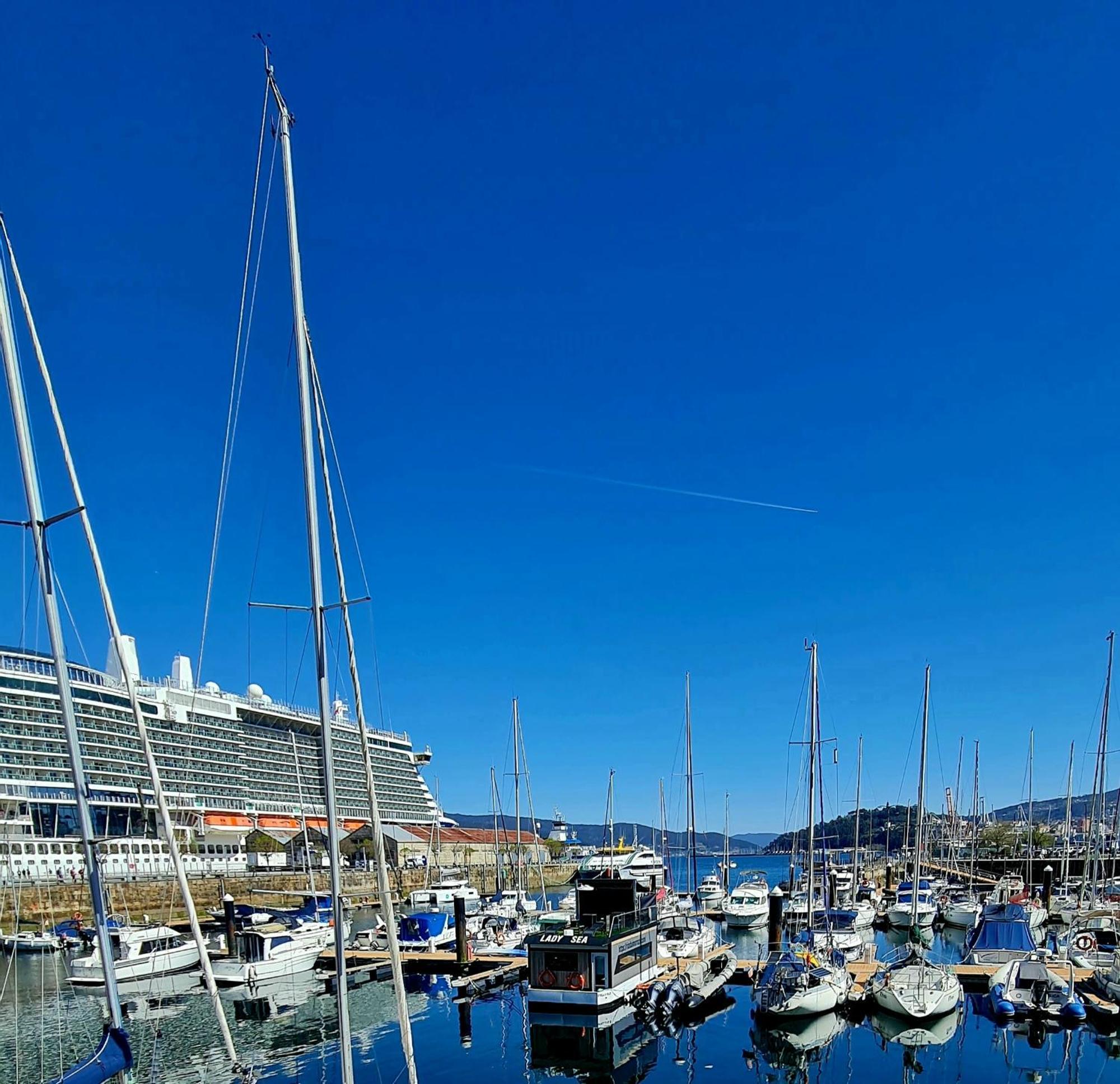 Barco-Apartamento En El Nautico De Vigo Zewnętrze zdjęcie